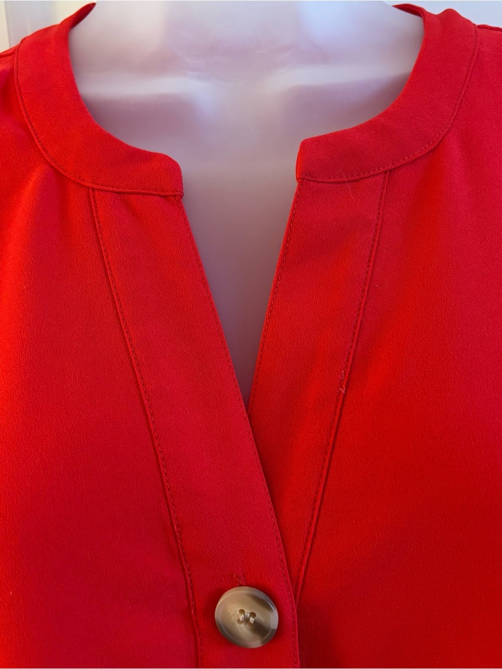 Carolina Belle Blouse Top Red V-Neck Cap Sleeve Buttons business casual medium - Picture 5 of 9